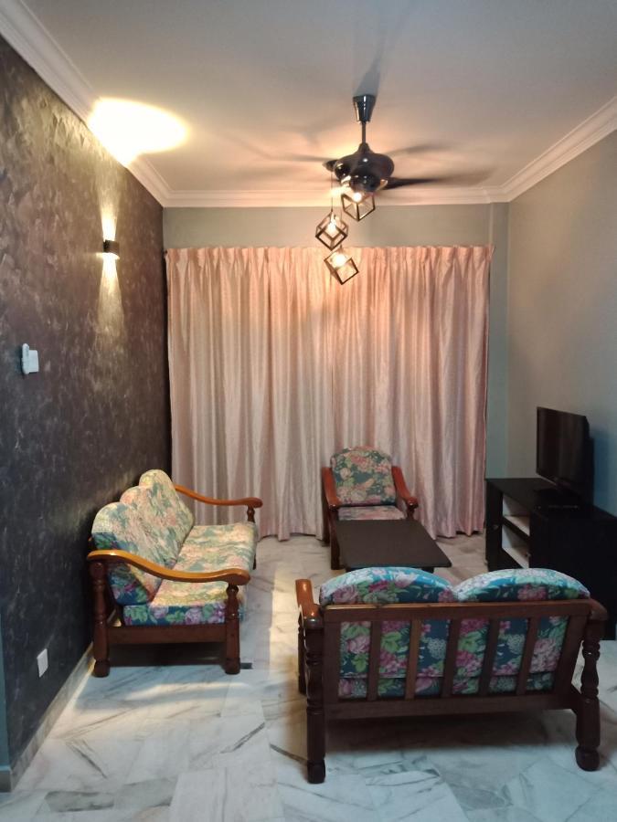 Glory Beach Resort Private 2 Bedroom Apartment Петалинг Джая Екстериор снимка