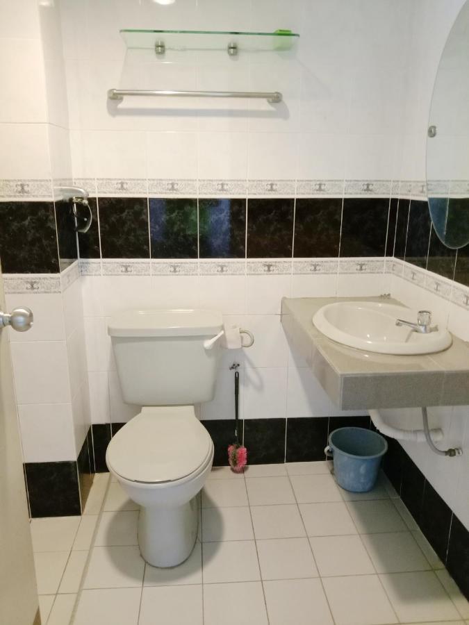 Glory Beach Resort Private 2 Bedroom Apartment Петалинг Джая Екстериор снимка